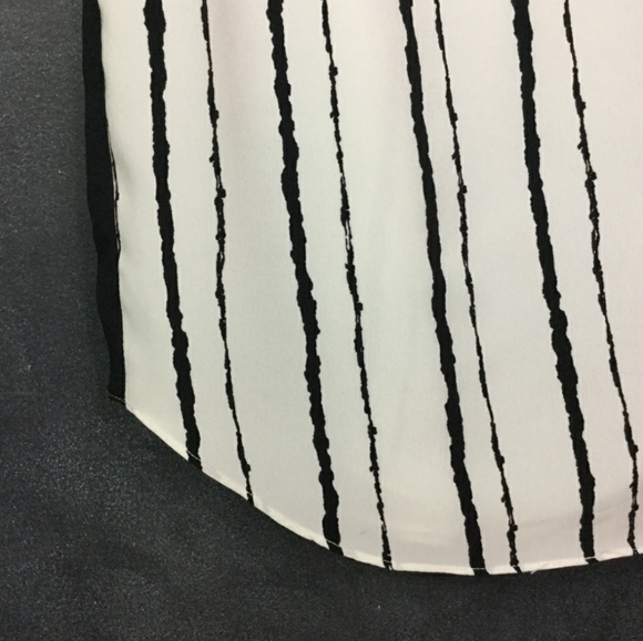 VINCE CAMUTO | Sleeveless Drawstring Waist Black White Stripe Dress 8 - Picture 5 of 9